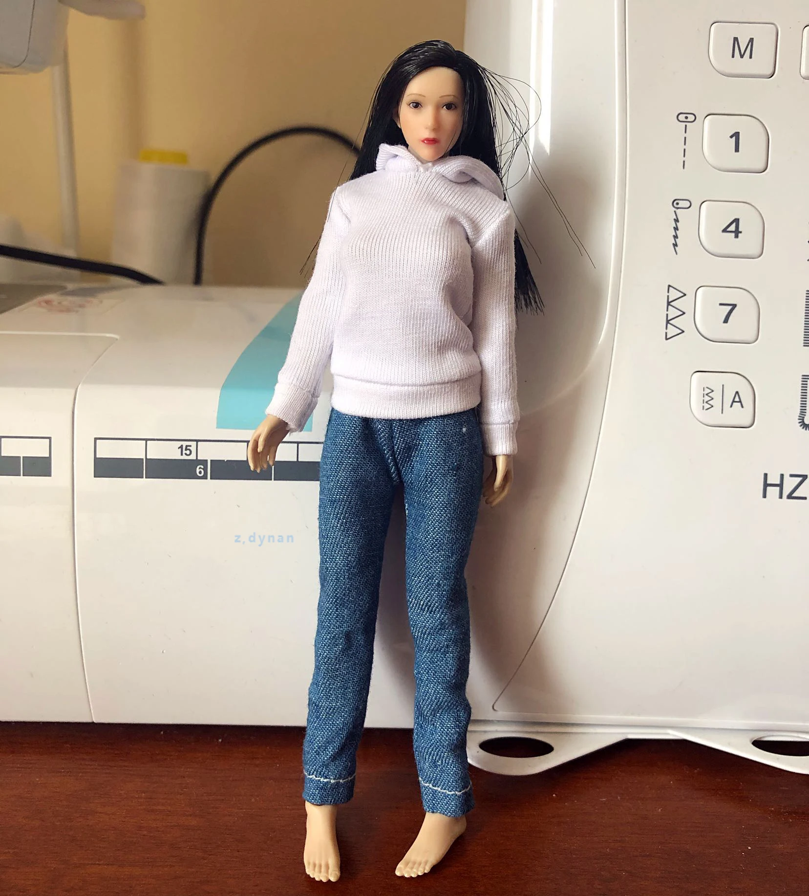 Женская модель 1/12, свитер с капюшоном, джинсы, подвижная экшн-фигурка на 6 дюймов, игрушки, аксессуары для модели куклы 
Женская модель 1/12, свитер с капюшоном, джинсы, подвижная экшн-фигурка на 6 дюймов, игрушки, аксессуары для модели куклы