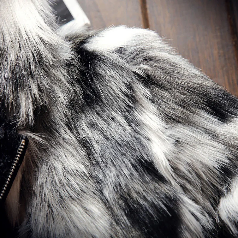 Male keep Fashion warm winter slim simulation fox fur jackets/Men's High quality leisure hooded coats Thickening jackets
Male keep Fashion warm winter slim simulation fox fur jackets/Men's High quality leisure hooded coats Thickening jackets
