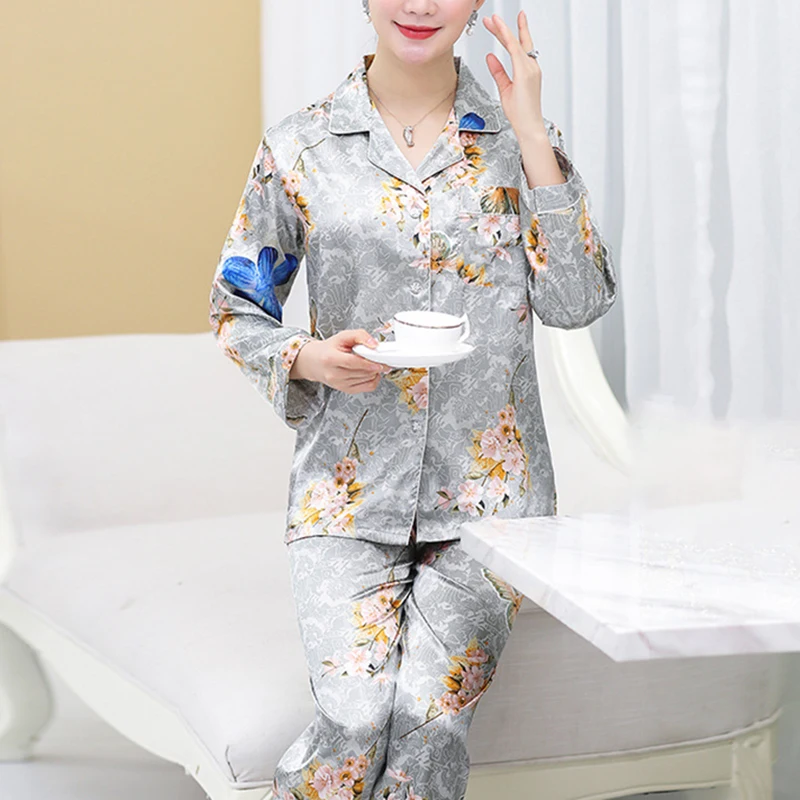 Satin Silk Pajamas Set Women Long Sleeve Button and Pants Sleepwear Two Piece Print Nightwear 2020 Casual Lady Home Clothes
Satin Silk Pajamas Set Women Long Sleeve Button and Pants Sleepwear Two Piece Print Nightwear 2020 Casual Lady Home Clothes