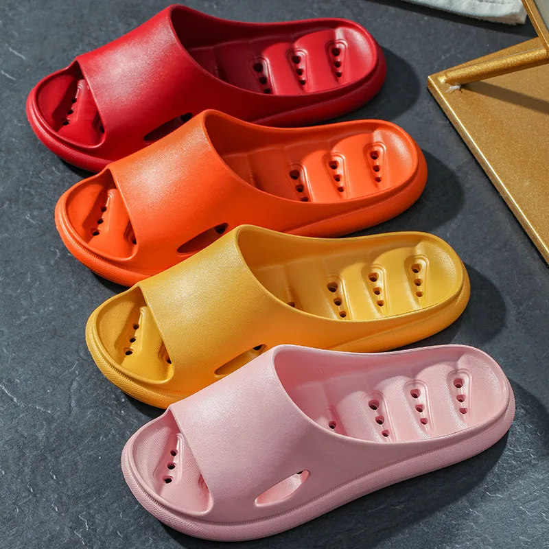 2021Summer Women Household Leaking Slippers Indoor Hollow Soft Sole Bathing Non-Slip Bathroom Couple Platform Slippers
2021Summer Women Household Leaking Slippers Indoor Hollow Soft Sole Bathing Non-Slip Bathroom Couple Platform Slippers