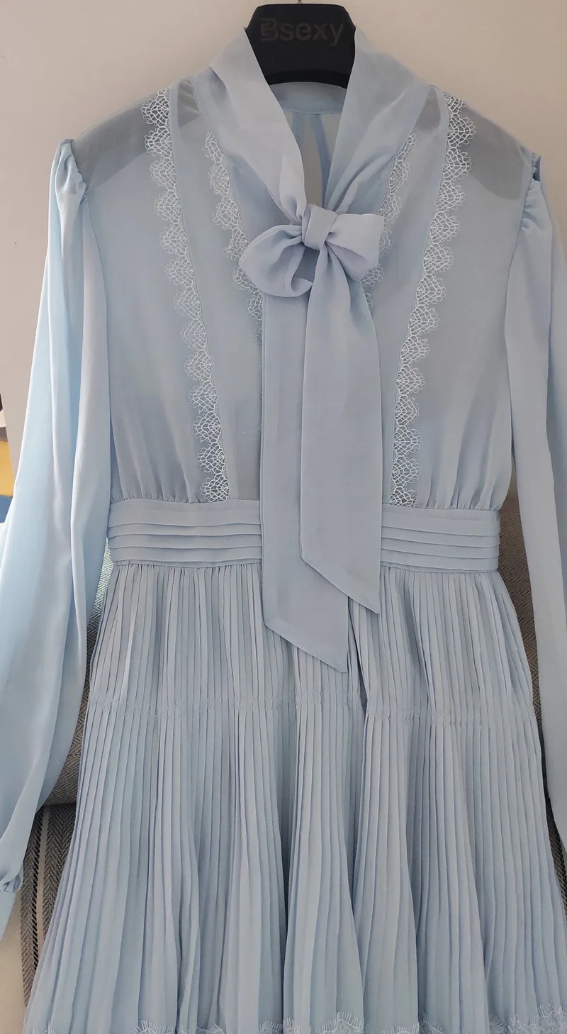 2020 Fall Blue Chiffon Pleated Dress Women Runway Designer Long Sleeve Bow Neck Knee-length Party Dresses
2020 Fall Blue Chiffon Pleated Dress Women Runway Designer Long Sleeve Bow Neck Knee-length Party Dresses