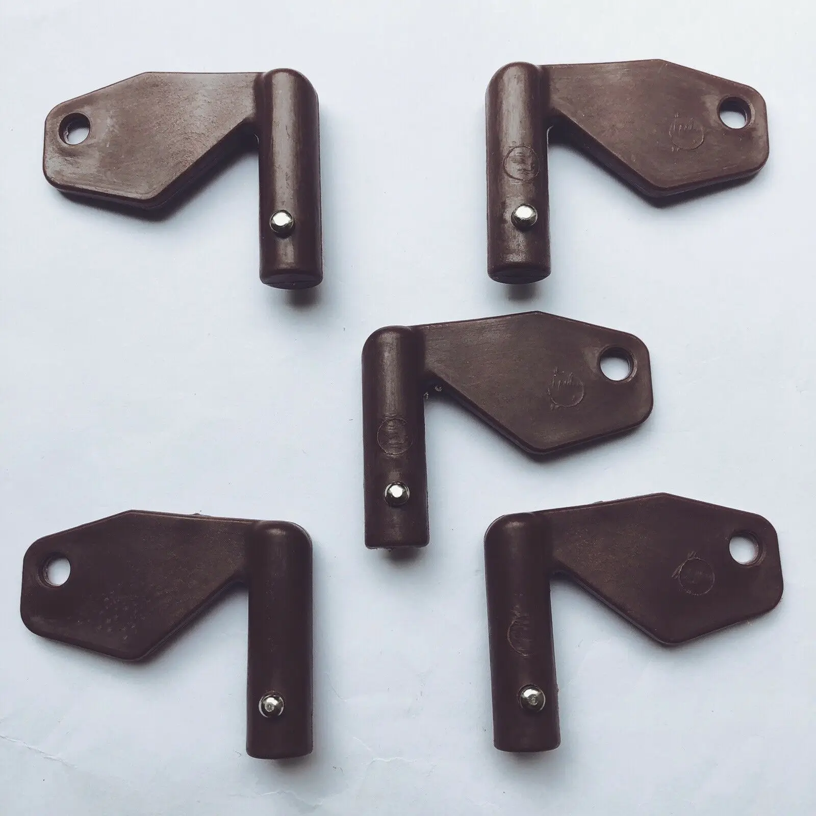 5pc Keys Fit For Volvo Equipment Battery Isolator Disconnect Double Prong 8157766
5pc Keys Fit For Volvo Equipment Battery Isolator Disconnect Double Prong 8157766