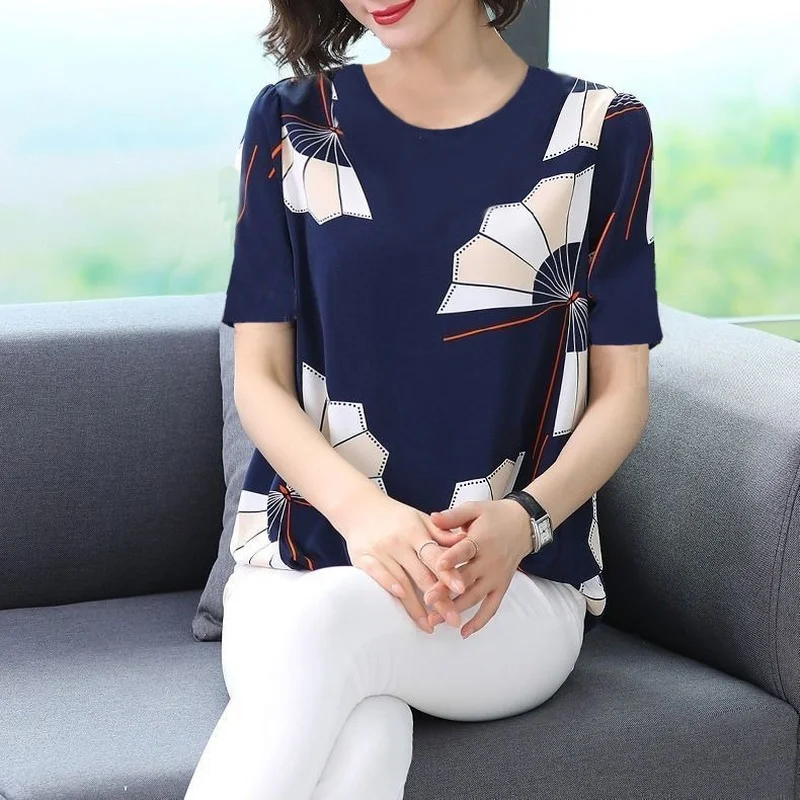 2021 New Summer Middle Aaged Women Plus Size O-neck Loose Blouse Tops Female Fashion Silk Short Sleeve Shirt Pullover X102
2021 New Summer Middle Aaged Women Plus Size O-neck Loose Blouse Tops Female Fashion Silk Short Sleeve Shirt Pullover X102