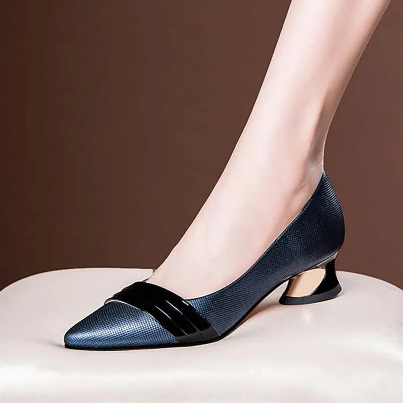 Women's Low-heeled Shoes 2022 Fashion Comfortable High-heeled Shoes Ladies Casual Single Shoes Pointed Pump Women's Shoes 34-40 
Women's Low-heeled Shoes 2022 Fashion Comfortable High-heeled Shoes Ladies Casual Single Shoes Pointed Pump Women's Shoes 34-40