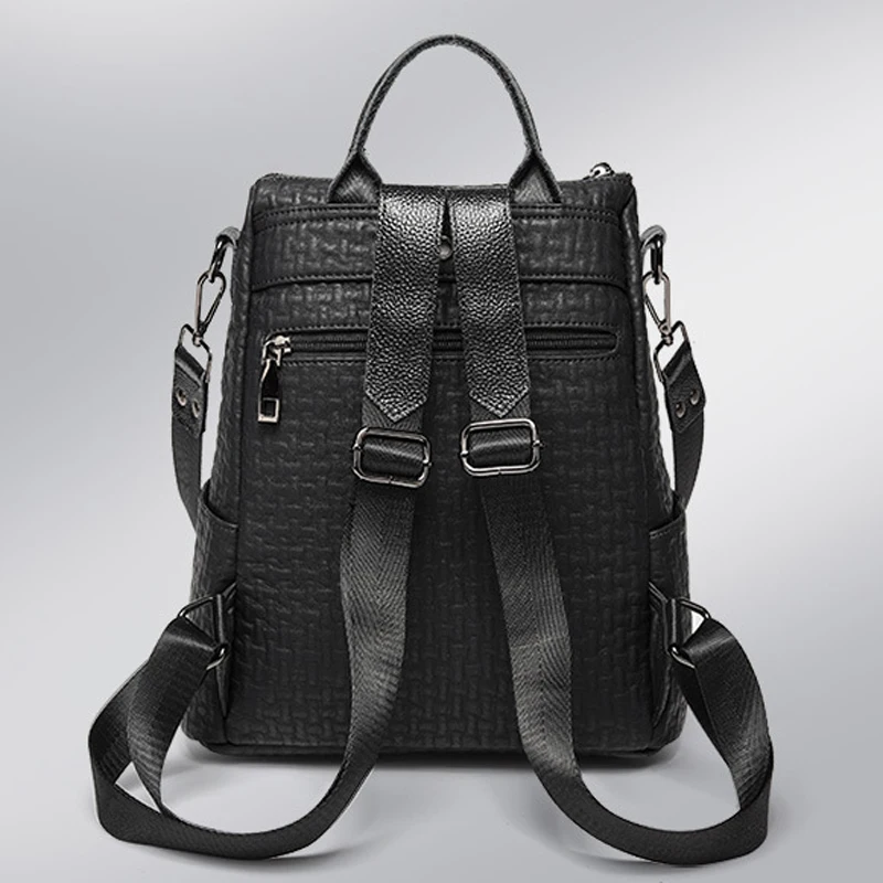 New style personalized color chain retro bag Fashion all-match diamond backpack Soft leather women's backpack Noble and simple
New style personalized color chain retro bag Fashion all-match diamond backpack Soft leather women's backpack Noble and simple