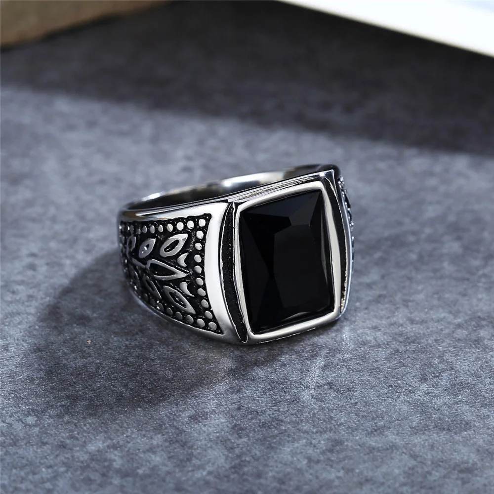 Vintage Stainless Steel Carved Pattern Red Stone Ring For Men Women Punk Fashion Red Garnet Natural Gemstone Ring Jewelry Gift
Vintage Stainless Steel Carved Pattern Red Stone Ring For Men Women Punk Fashion Red Garnet Natural Gemstone Ring Jewelry Gift