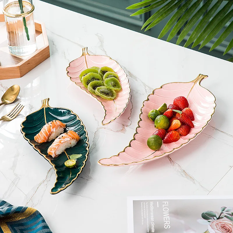 Nordic style gold rim leaf-shaped plate jewelry plate ceramic small jewelry storage tray sushi tray fashion snack plate 
Nordic style gold rim leaf-shaped plate jewelry plate ceramic small jewelry storage tray sushi tray fashion snack plate