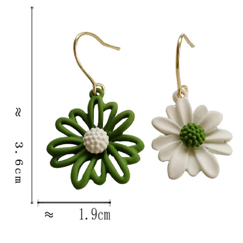 2020 new Korean designs asymmetric small Daisy green flower earrings for women Summer girl jewelry
2020 new Korean designs asymmetric small Daisy green flower earrings for women Summer girl jewelry