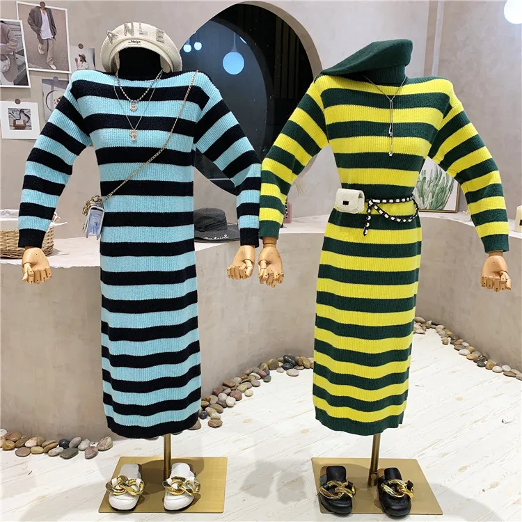 Striped knit dress women 2021 autumn and winter new Korean version of the long knee-length loose with bottom wool skirt
Striped knit dress women 2021 autumn and winter new Korean version of the long knee-length loose with bottom wool skirt