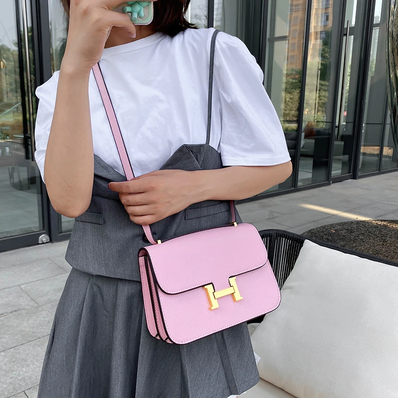 Fashion Luxury 2021 New Net Red Small Square Bag European and American Fashion Women's Cross Women's Bag Women's Shoulder Bag 
Fashion Luxury 2021 New Net Red Small Square Bag European and American Fashion Women's Cross Women's Bag Women's Shoulder Bag