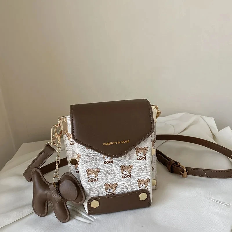 Mini bear mobile phone bag messenger bag designer design lady letter small shoulder bag female handbag coin purse
Mini bear mobile phone bag messenger bag designer design lady letter small shoulder bag female handbag coin purse