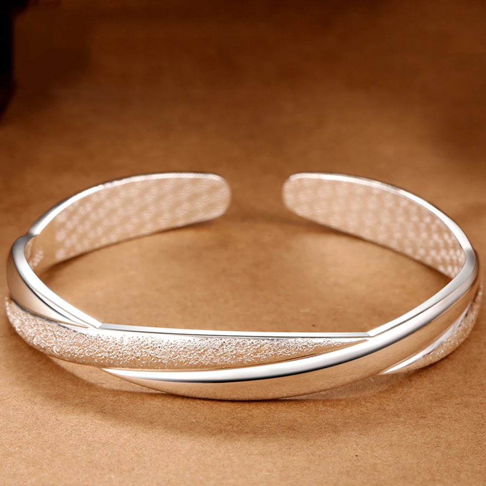In 2020 New Style Simple Fashion Personality Shape Bracelet Women Fine Jewelry Gift
In 2020 New Style Simple Fashion Personality Shape Bracelet Women Fine Jewelry Gift