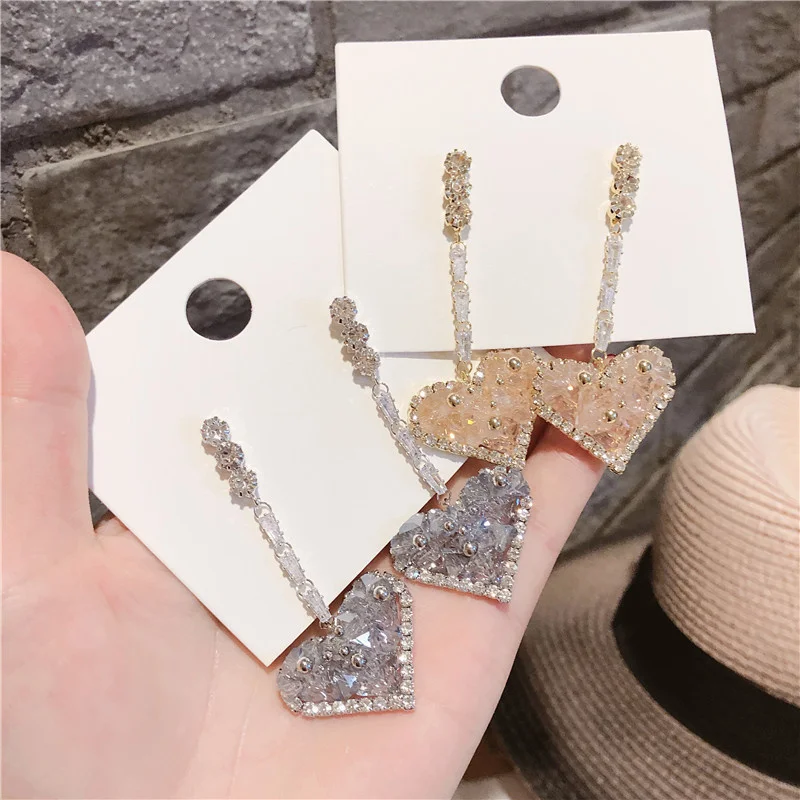 Korean fashion heart-shaped full diamond irregular love long simple earrings wedding women earrings jewelry gifts wholesale
Korean fashion heart-shaped full diamond irregular love long simple earrings wedding women earrings jewelry gifts wholesale