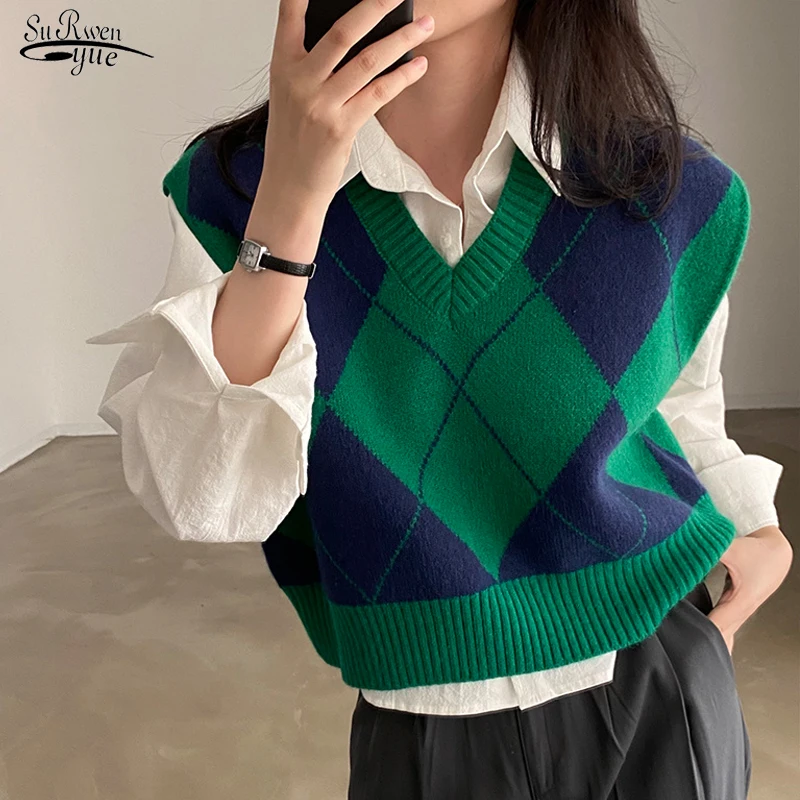 V-Neck Vintage Argyle Sweater Vest Casual Autumn 2021 Preppy Style Tops Women Green Sleeveless Plaid Knitted Crop Sweaters 17790
V-Neck Vintage Argyle Sweater Vest Casual Autumn 2021 Preppy Style Tops Women Green Sleeveless Plaid Knitted Crop Sweaters 17790