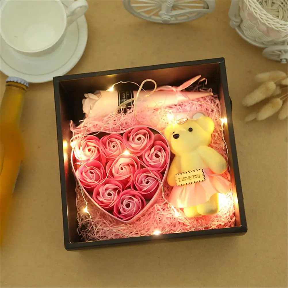 

Освещенный розовый медведь с подарочной коробкой, подарок на Рождество, День святого Валентина