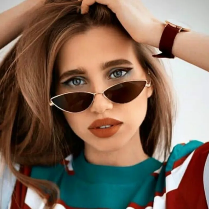 2020 Sunglasses Women Luxury Cat eye Brand Design Metal Frame New Gold red Vintage Cateye Fashion sun glasses lady Eyewear
2020 Sunglasses Women Luxury Cat eye Brand Design Metal Frame New Gold red Vintage Cateye Fashion sun glasses lady Eyewear