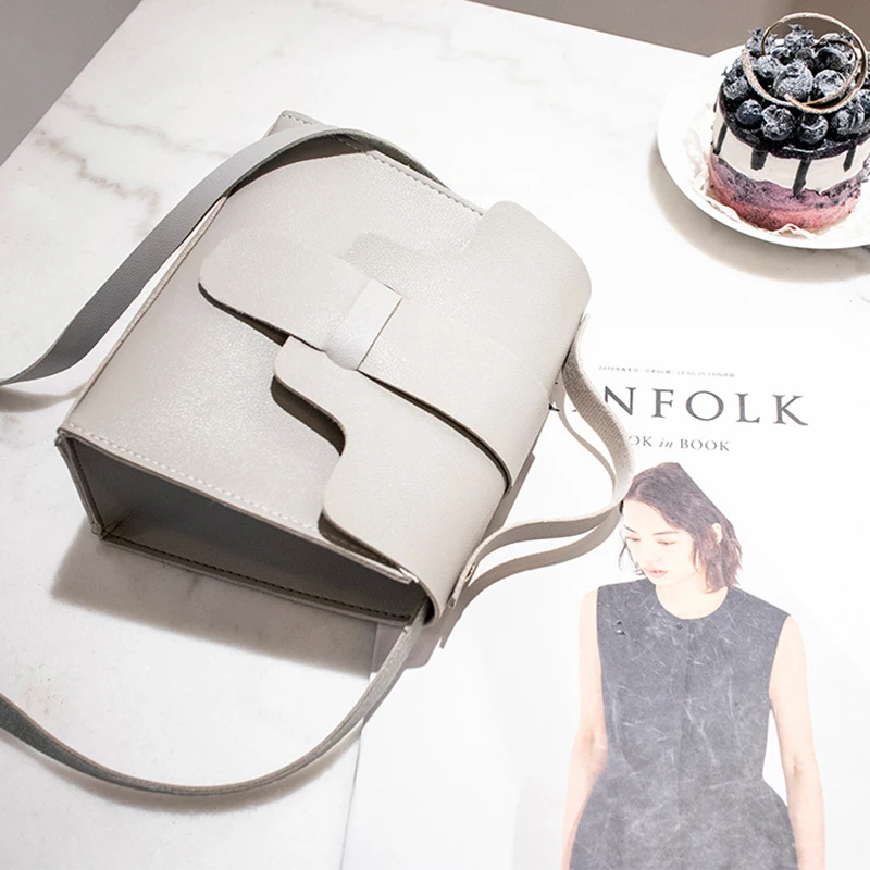 Women Vintage Handbags Small Square Solid Color Simple Female Crossbody Bag AC889
Women Vintage Handbags Small Square Solid Color Simple Female Crossbody Bag AC889