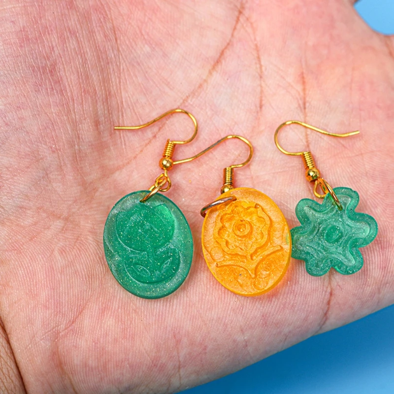 Epoxy Resin Earring Mold, Flowers Pendant Silicone Mould, DIY Casting Molds for Women Decors Jewelry Making Handcraft Supplies
Epoxy Resin Earring Mold, Flowers Pendant Silicone Mould, DIY Casting Molds for Women Decors Jewelry Making Handcraft Supplies