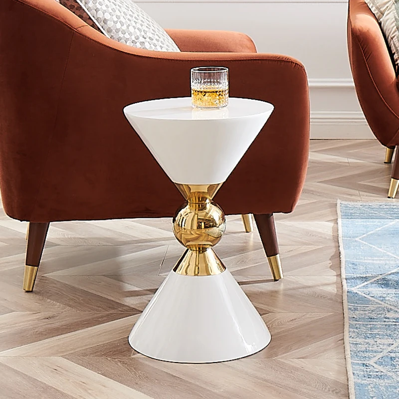Nordic light luxury round corner table living room coffee table small apartment, mini creative sofa side table
Nordic light luxury round corner table living room coffee table small apartment, mini creative sofa side table