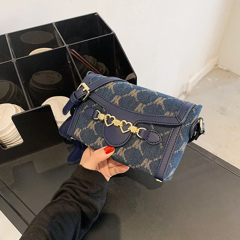 с доставкой Luxury PU Leather Flap Shoulder Crossbody Bags For Women 2021 Letter Decoration Women's Designer Small Handbag
с доставкой Luxury PU Leather Flap Shoulder Crossbody Bags For Women 2021 Letter Decoration Women's Designer Small Handbag