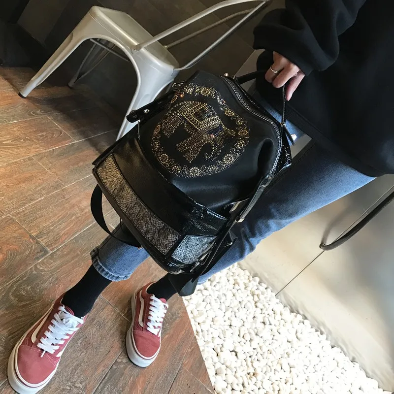 New Vintage Elephant Diamonds Beads Womens Backpack Pu Leather Oxfords Patchwork Fashion Mochila Travel Bag Student Bagpack
New Vintage Elephant Diamonds Beads Womens Backpack Pu Leather Oxfords Patchwork Fashion Mochila Travel Bag Student Bagpack