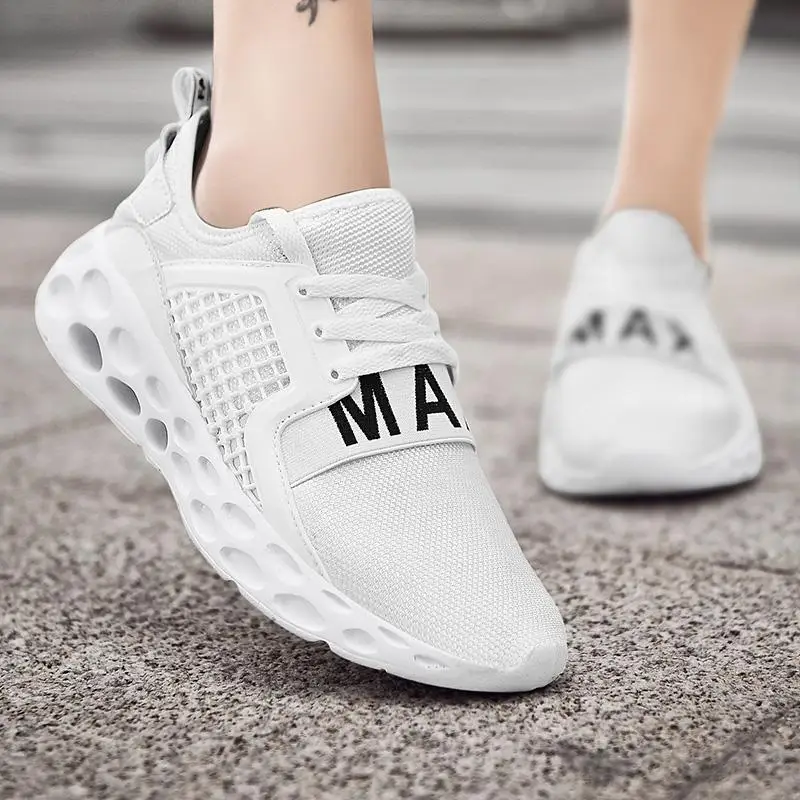Running Shoe for Men Woman 2021 New Outdoors Sneakers Men Summer Footwear Athletic Unisex Breathable Mesh Female Sport Shoes Men
Running Shoe for Men Woman 2021 New Outdoors Sneakers Men Summer Footwear Athletic Unisex Breathable Mesh Female Sport Shoes Men