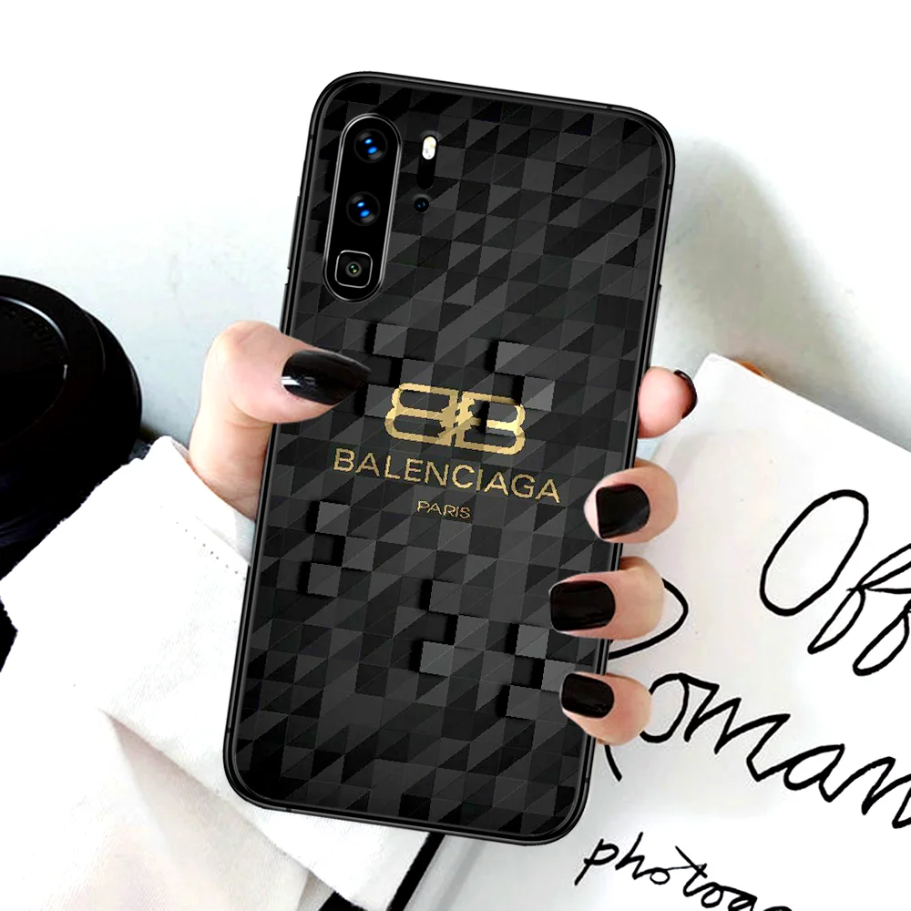 Fashion Luxury Brand Phone Case For Huawei P Mate Smart 10 20 30 40 Lite Z 2019 Pro black Cover Trend Bumper Soft Back 3D Coque
Fashion Luxury Brand Phone Case For Huawei P Mate Smart 10 20 30 40 Lite Z 2019 Pro black Cover Trend Bumper Soft Back 3D Coque