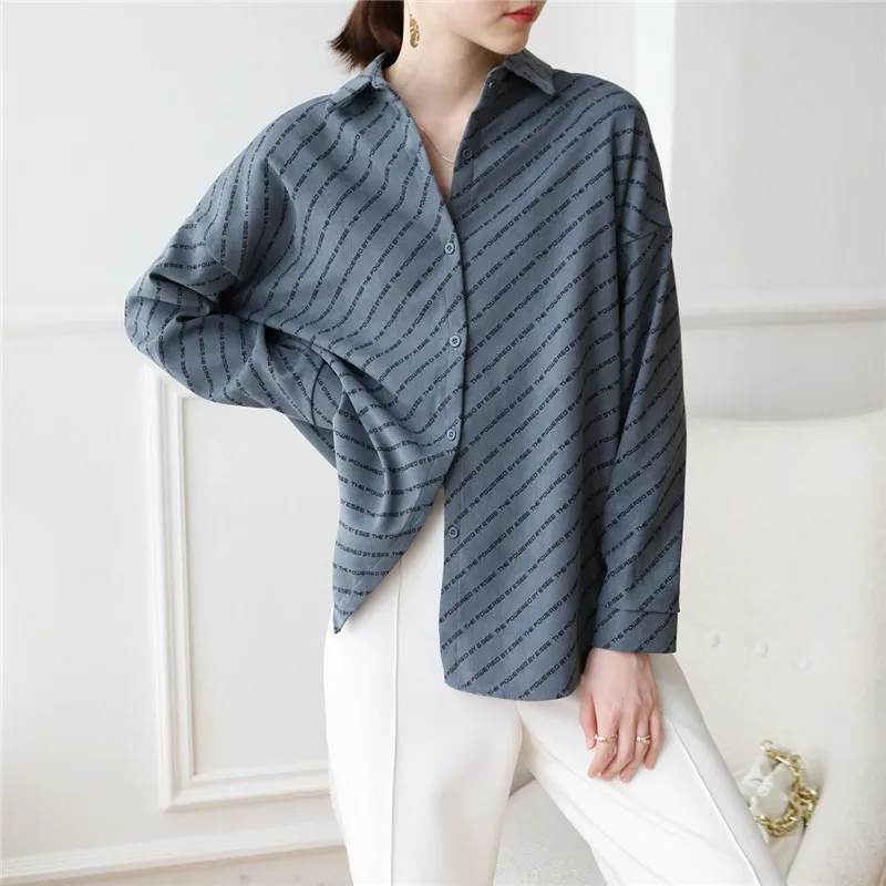 POUNGDUDU 2021 Spring Women's Shirt Female Tops For Girl Women's Blouse Long Sleeve Supple Vintage Letter Printing Office Lady
POUNGDUDU 2021 Spring Women's Shirt Female Tops For Girl Women's Blouse Long Sleeve Supple Vintage Letter Printing Office Lady