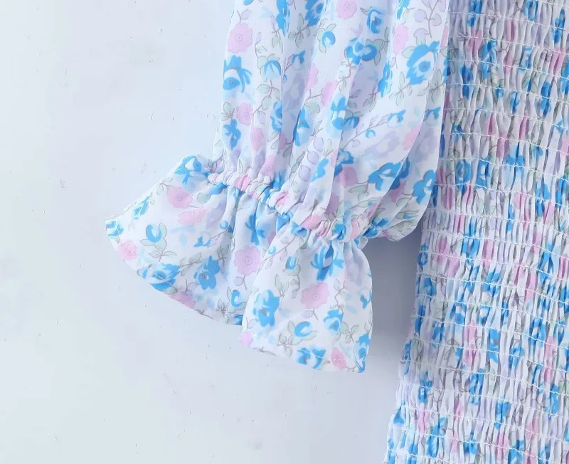 2021 Spring And Summer Hedging Round Neck Short Sleeve Elastic High Waist Ruffled Hem Floral Print Lantern Sleeve Mini Dress
2021 Spring And Summer Hedging Round Neck Short Sleeve Elastic High Waist Ruffled Hem Floral Print Lantern Sleeve Mini Dress