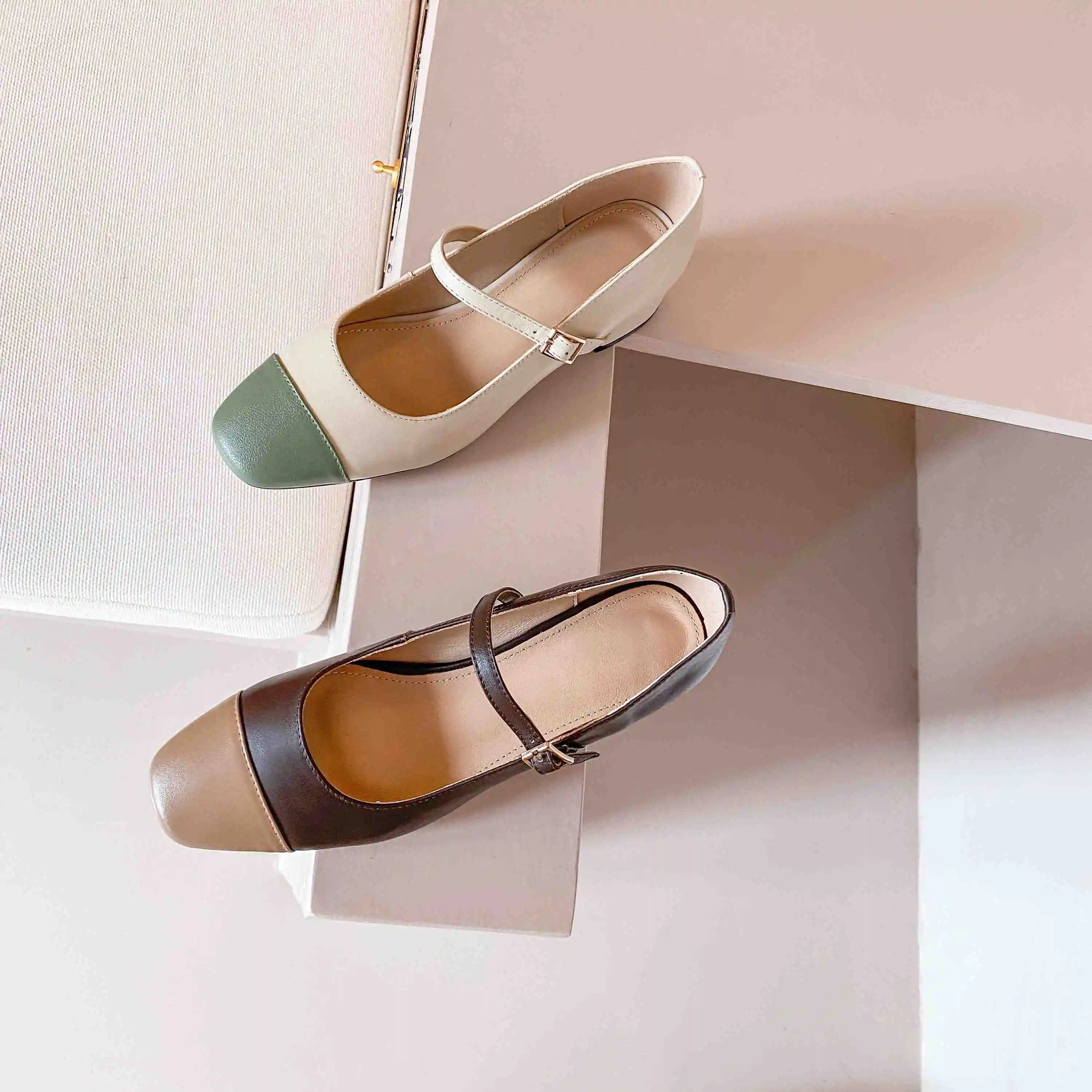 Krazing Pot concise style cow leather mixed colors gorgeous med square heel buckle straps square toe office lady women pumps L77
Krazing Pot concise style cow leather mixed colors gorgeous med square heel buckle straps square toe office lady women pumps L77