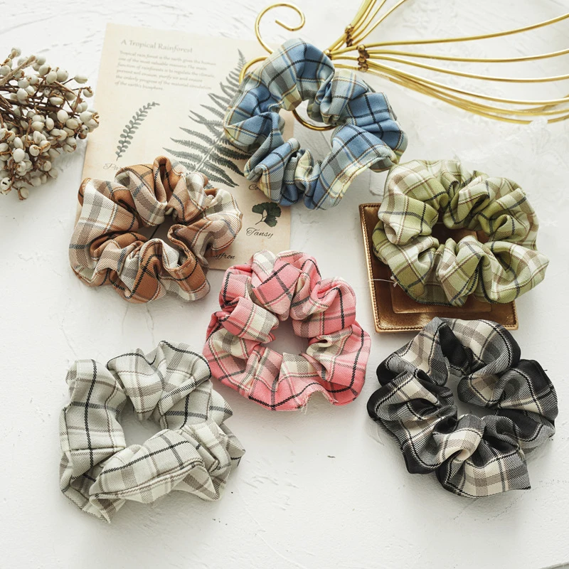 Women Vintage Plaid Sweet Hair Scrunchies Elastic Fashion Rubber Band Girls High Quality Ponytail Holder Check Hair Accessories
Women Vintage Plaid Sweet Hair Scrunchies Elastic Fashion Rubber Band Girls High Quality Ponytail Holder Check Hair Accessories
