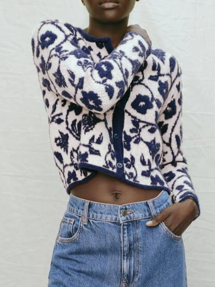 Autumn New Sweet Temperament Retro Flower Pattern Round Neck Long Sleeve Slim Jacquard Knit Cardigan Jacket
Autumn New Sweet Temperament Retro Flower Pattern Round Neck Long Sleeve Slim Jacquard Knit Cardigan Jacket