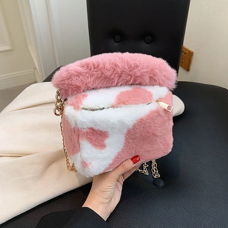 Hand-held Plush Small Bag on The New2021autumn and Winter Fur Texture Contrast Color Single Shoulder Messenger Simple Female Bag
Hand-held Plush Small Bag on The New2021autumn and Winter Fur Texture Contrast Color Single Shoulder Messenger Simple Female Bag