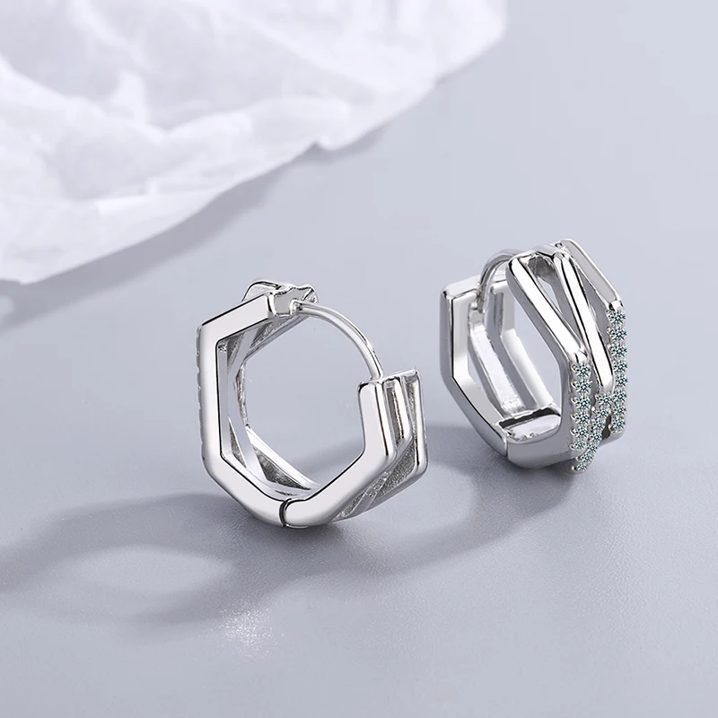 Women's New Fashion Three Row Geometric Hoop Earrings Shiny Micro Crystal Irregular Huggies Big Earring Piercing Jewelry Gifts
Women's New Fashion Three Row Geometric Hoop Earrings Shiny Micro Crystal Irregular Huggies Big Earring Piercing Jewelry Gifts