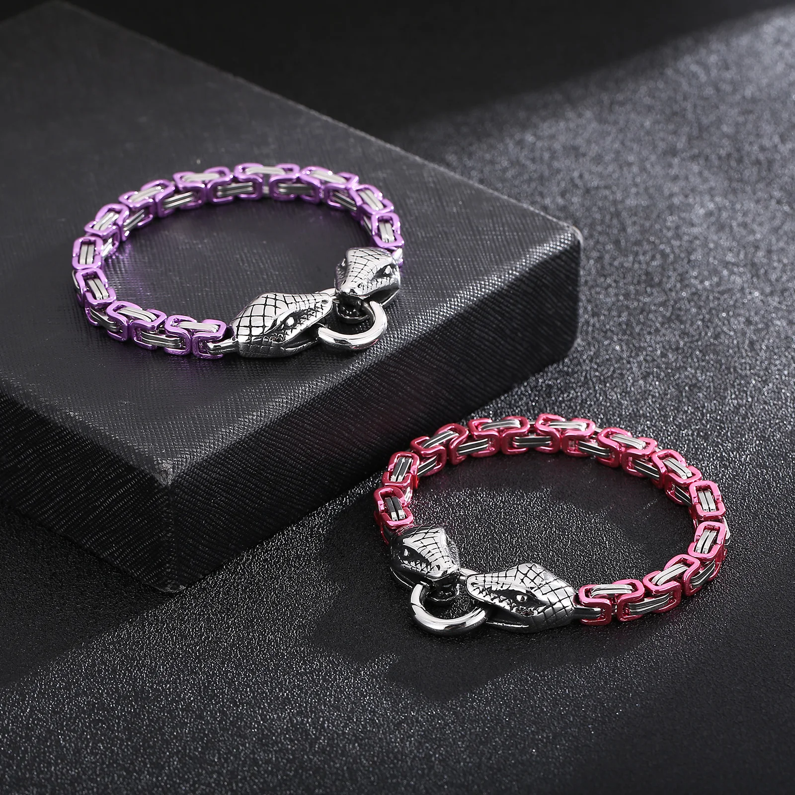7 Colors Snake Head Bracelets Men Gold Stainless Steel King Chain Byzantium Snake Wristband Amulet Rock Male Jewelry Gift
7 Colors Snake Head Bracelets Men Gold Stainless Steel King Chain Byzantium Snake Wristband Amulet Rock Male Jewelry Gift