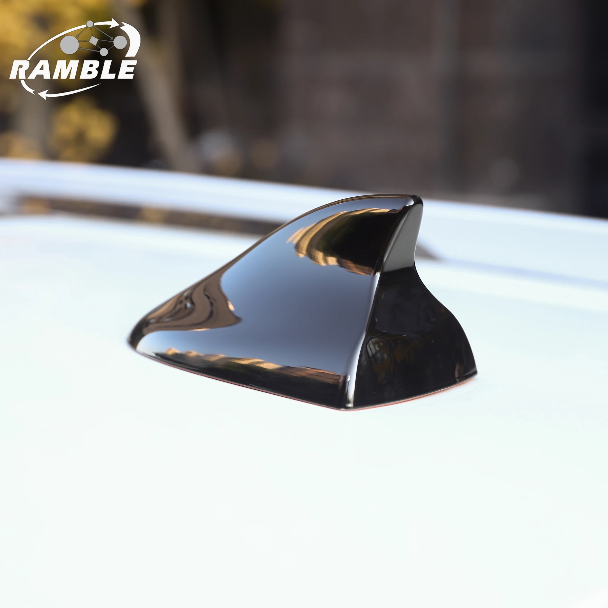 Усилитель сигнала автомобиля Ramble Nissan Lafesta, автомобильная антенна плавник акулы FM AM
Усилитель сигнала автомобиля Ramble Nissan Lafesta, автомобильная антенна плавник акулы FM AM