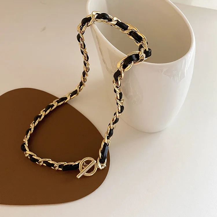 Minar French Retro Black Leather Twisted Chains Necklace for Women Gold Chunky Linked Toggle Clasp Circle Chokers Necklaces Gift
Minar French Retro Black Leather Twisted Chains Necklace for Women Gold Chunky Linked Toggle Clasp Circle Chokers Necklaces Gift