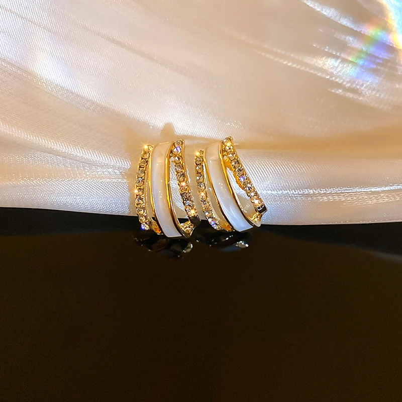 New Trendy Geometric Enamel Earrings for Women Girl Temperament Jewelry AAA Zircon S925 Needle Stud Weddings Birthday Party Gift
New Trendy Geometric Enamel Earrings for Women Girl Temperament Jewelry AAA Zircon S925 Needle Stud Weddings Birthday Party Gift
