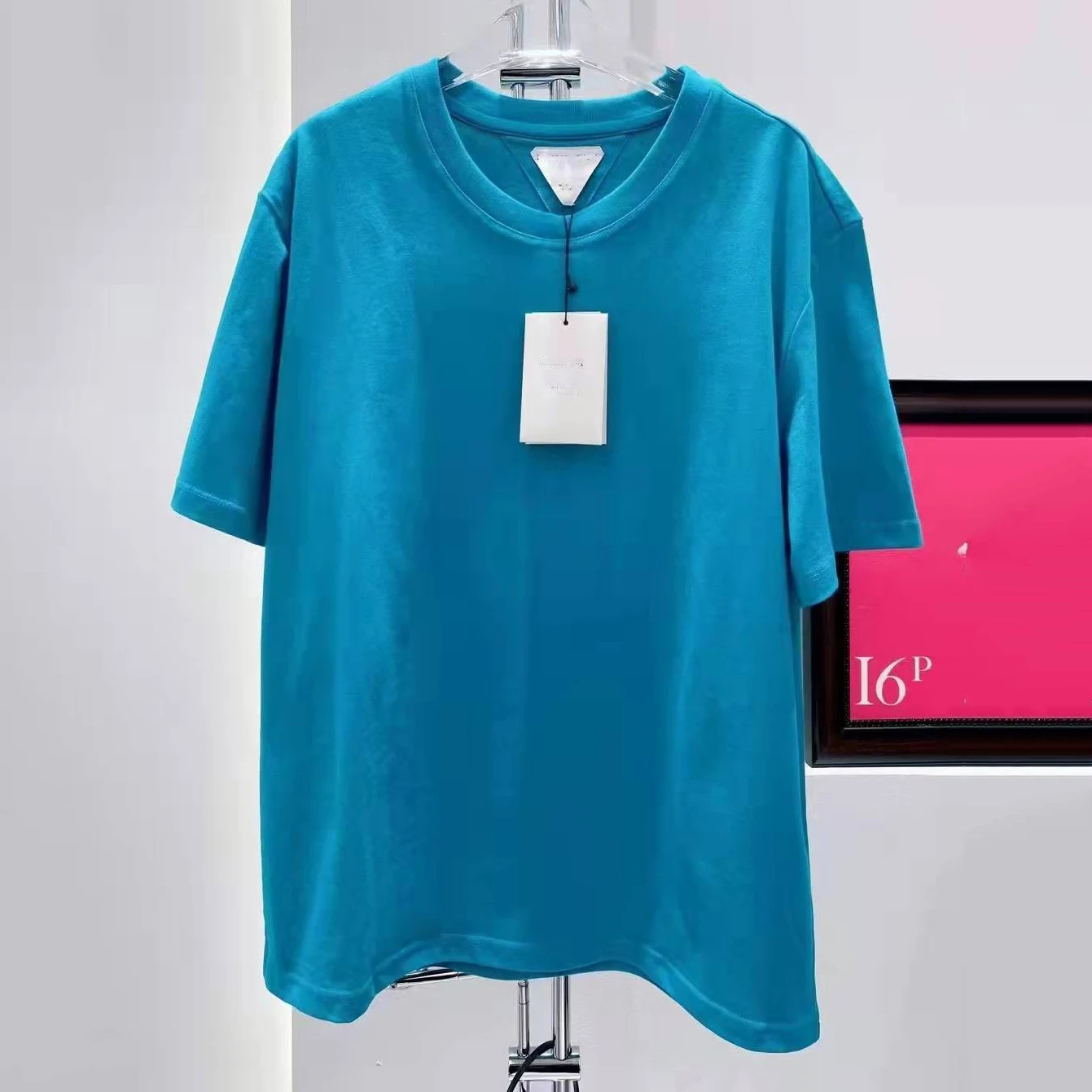 New style short-sleeved T-shirt for men and women for spring and summer of 2022, simple and versatile pure blue round neck top
New style short-sleeved T-shirt for men and women for spring and summer of 2022, simple and versatile pure blue round neck top