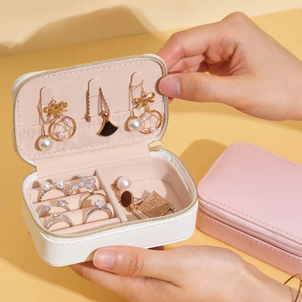 Fashion Luxury Jewelry Bag Travel Portable Jewelry Storage Box Earrings Necklaces Jewelry Display Case Jewelry Storage Supplies
Fashion Luxury Jewelry Bag Travel Portable Jewelry Storage Box Earrings Necklaces Jewelry Display Case Jewelry Storage Supplies