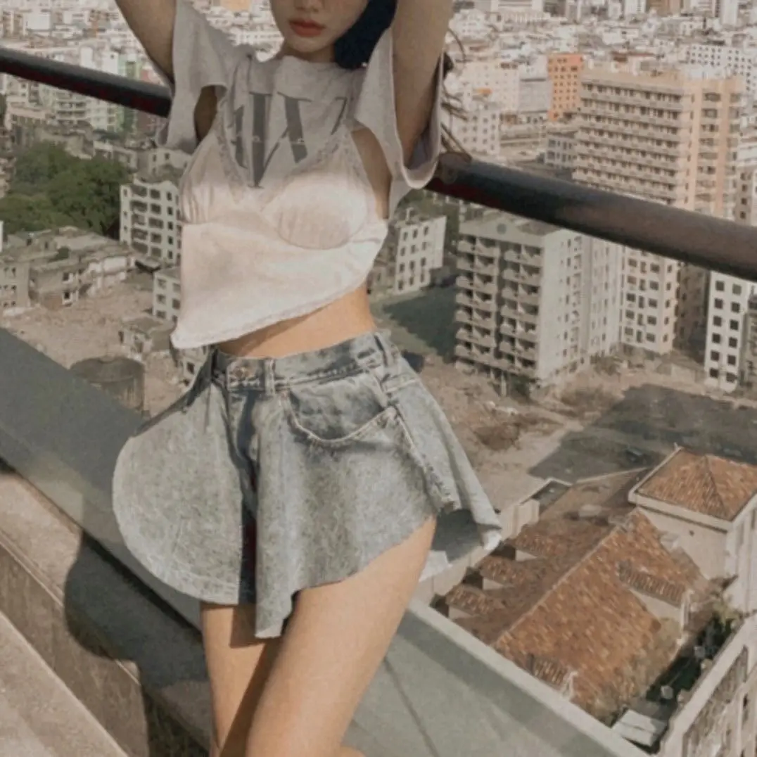 Summer new high waist slim loose wide leg hot pants
Summer new high waist slim loose wide leg hot pants