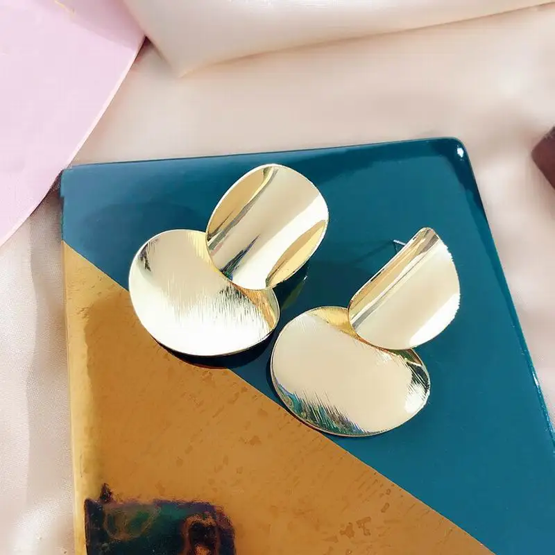 Fashion Metallic Earrings For Women 2019 New Korean Style Big Statement Arc Round Slice Earrings Jewelry Gold Color
Fashion Metallic Earrings For Women 2019 New Korean Style Big Statement Arc Round Slice Earrings Jewelry Gold Color