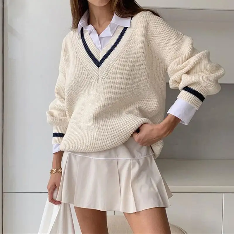 Oversized Women's Sweater Patchwork Loose Long Sleeves V-neck Knitting Sweaters Office Lady Winter Knitted Tops
Oversized Women's Sweater Patchwork Loose Long Sleeves V-neck Knitting Sweaters Office Lady Winter Knitted Tops