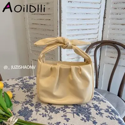 2020 Summer New Style Soft Leather Pleated Tote Bag Lady Shoulder Messenger Bag Cloud Bow Handle Small Women Handbag
2020 Summer New Style Soft Leather Pleated Tote Bag Lady Shoulder Messenger Bag Cloud Bow Handle Small Women Handbag