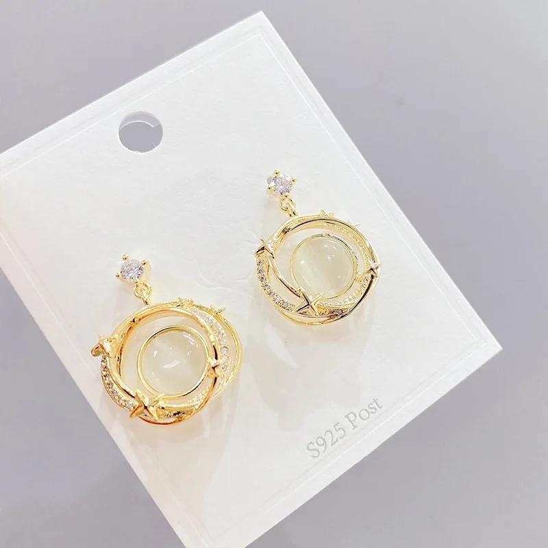 Trendy Vintage Simple Clear Zircon Opal Drop Earrings For Women Star Luxury Temperament Wedding Fashion Jewelry Gift Accessories
Trendy Vintage Simple Clear Zircon Opal Drop Earrings For Women Star Luxury Temperament Wedding Fashion Jewelry Gift Accessories