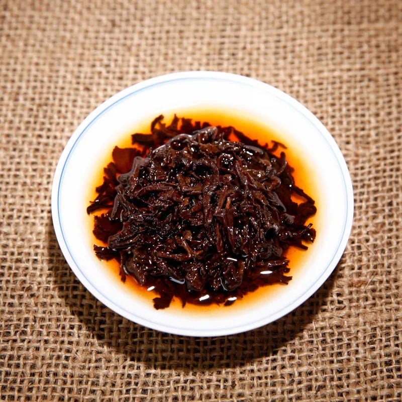 2013 China Yunnan Specialty Menghai Golden Bud Specialty pu'er Pu'er Tea Cooked Tea Cake Tea for Weight Lose
2013 China Yunnan Specialty Menghai Golden Bud Specialty pu'er Pu'er Tea Cooked Tea Cake Tea for Weight Lose