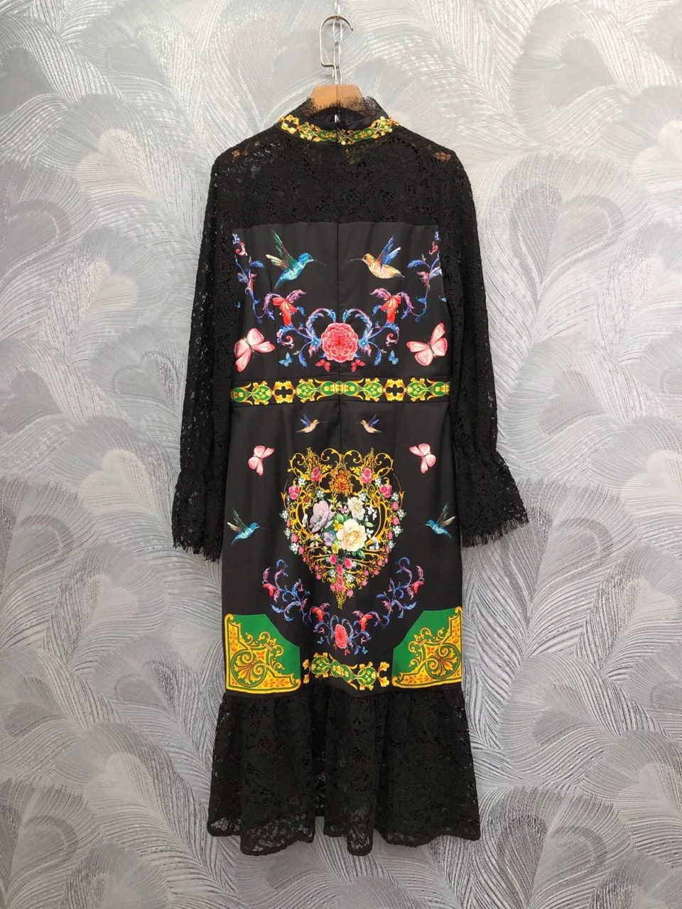 2020 Spring Fashion print flare sleeves dress women high quality lace dress B271
2020 Spring Fashion print flare sleeves dress women high quality lace dress B271