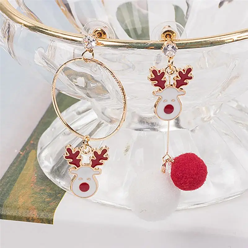 1 Pair Creative Christmas Earrings Santa Snowman Elk Pompom Decor Earrings Pendant Earrings Jewelry Accessories For Christmas
1 Pair Creative Christmas Earrings Santa Snowman Elk Pompom Decor Earrings Pendant Earrings Jewelry Accessories For Christmas