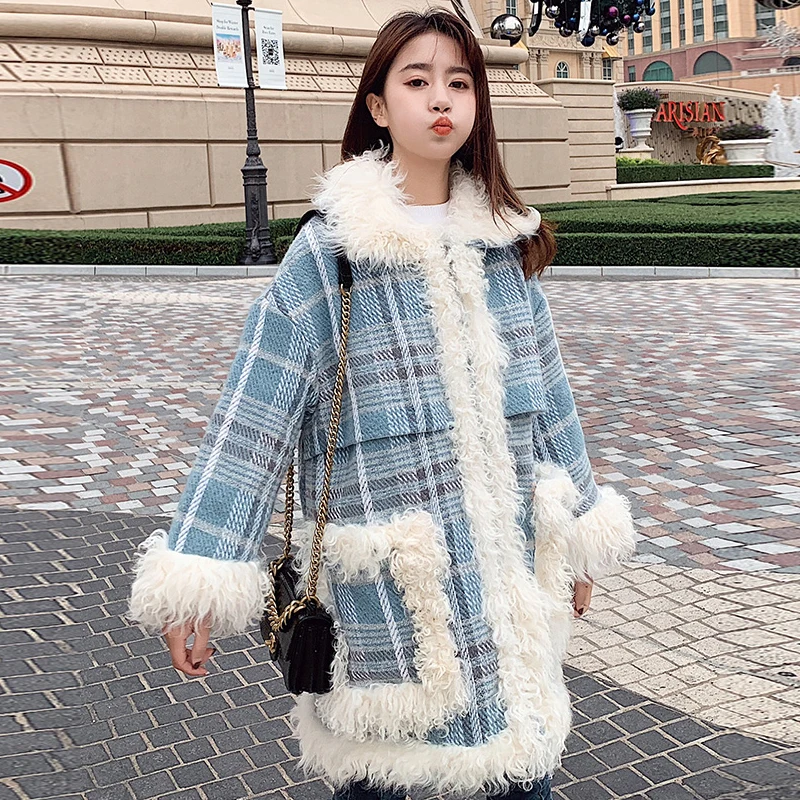 Blue Plaid Faux Fur Spliced Woolen Mid-Length Coats Winter Women Zipper Turn-Down Collar Wide-Waisted Fashion Jacket Women 2020
Blue Plaid Faux Fur Spliced Woolen Mid-Length Coats Winter Women Zipper Turn-Down Collar Wide-Waisted Fashion Jacket Women 2020