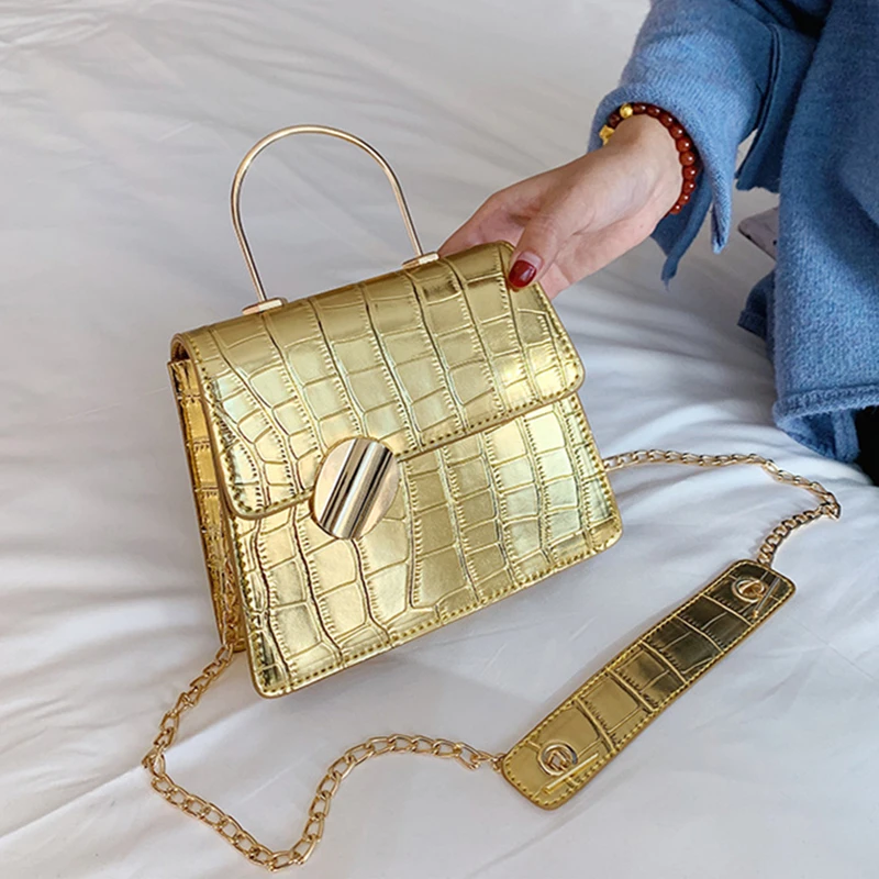 Luxury Designer Metal Handle Handbags Women Shoulder Crossbody Bags 2021 Patent Leather Ladies Messenger Bag Female Purses
Luxury Designer Metal Handle Handbags Women Shoulder Crossbody Bags 2021 Patent Leather Ladies Messenger Bag Female Purses